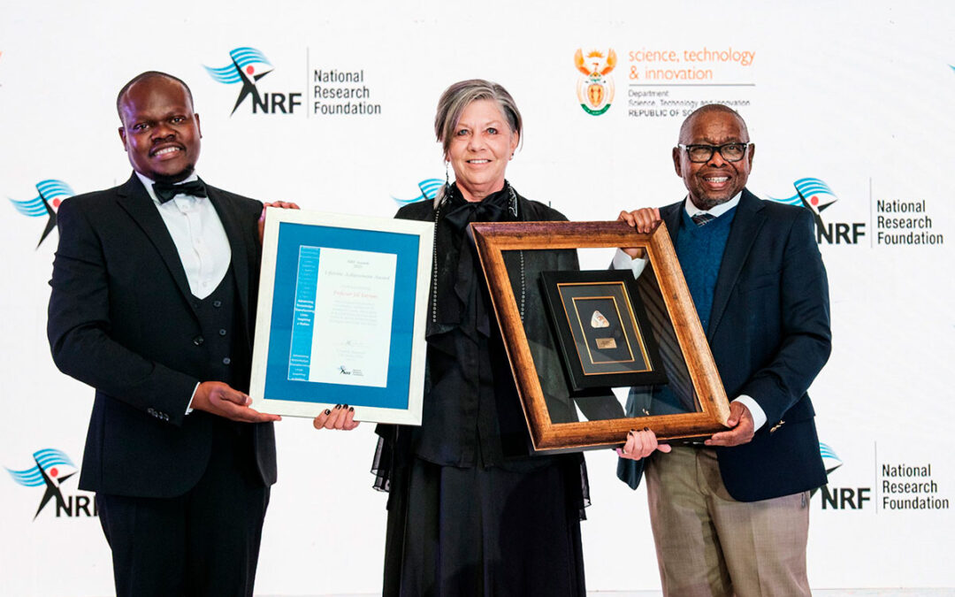 Professor Jill Farrant receives Lifetime Achievement Award at 2025 NRF Awards, reinforcing UCT’s leadership within the BOOSTER project